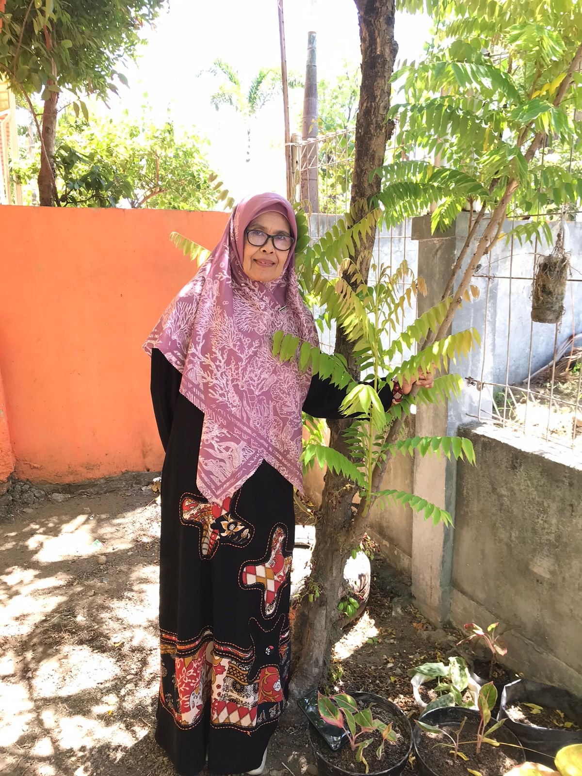 <center><br>Khamsiyah,S.Pd</center>